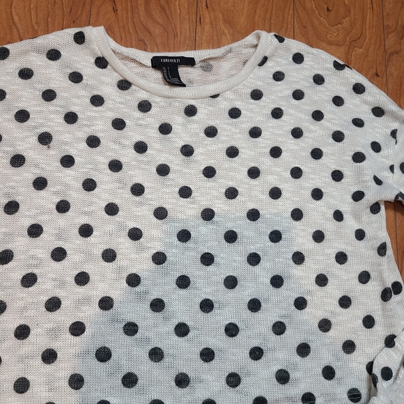 Forever21 polka dot crop sweater - Picture 5 of 5